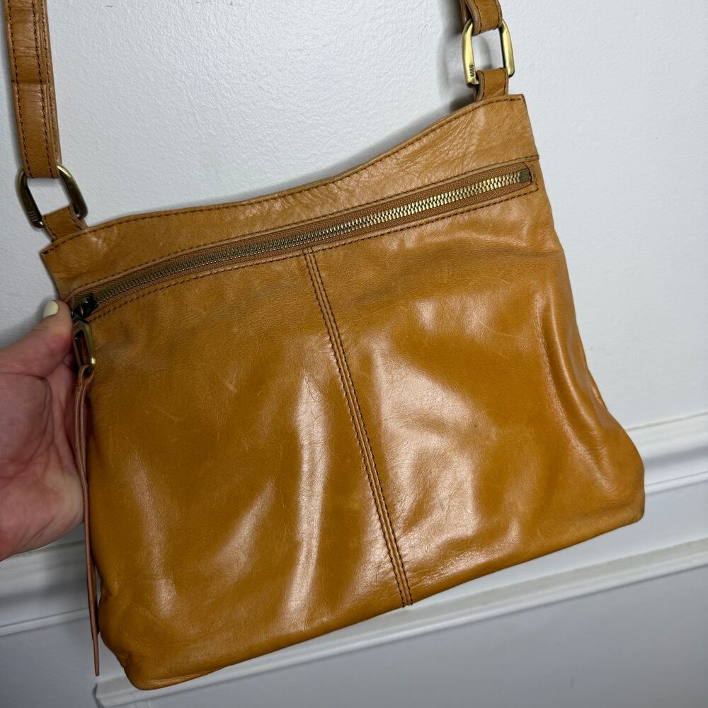 Hobo Cambel Crossbody Purse Truffle Brown Leather Purse